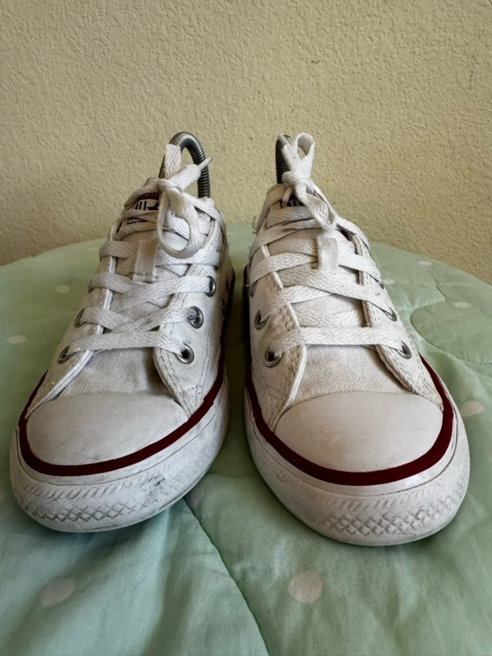 Converse white canvas